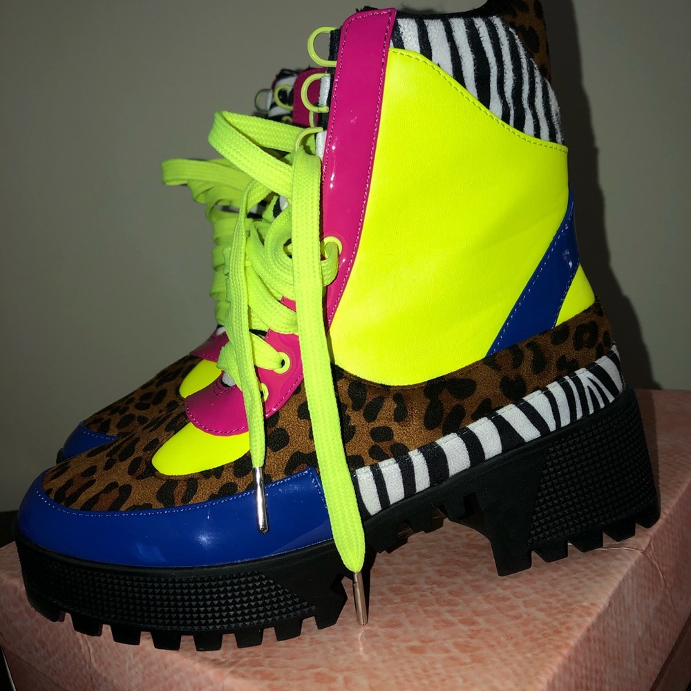 Boots - Picture 3 of 3